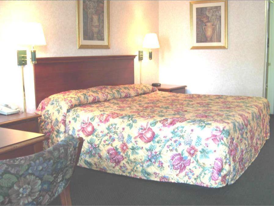 America'S Best Inn & Suites - Decatur Szoba fotó